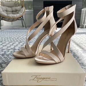 Imagine by Vince Camuto, Devin in Sand, semi-matte satin heels, size US 7.5